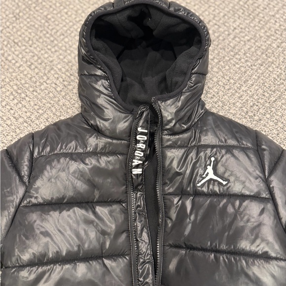 Jordan Youth Boys Medium Black Jacket - Picture 1 of 5